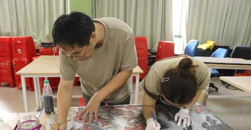 “粮”辰美景入画来 探访江西南昌粮食画制作技艺非遗工坊