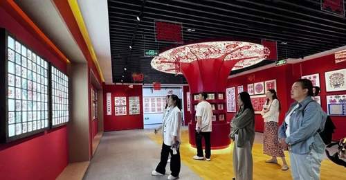东河区:文化商业交融 旅游消费升级