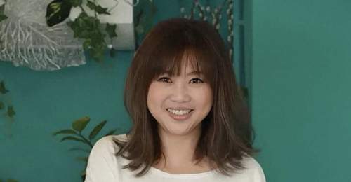 60岁TVB艺人梅小惠素颜晒近况 与好友相伴笑对单身生活引观众关注