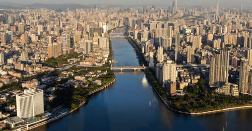 在广州跟着陈思呈走 轻型漫游里藏着专属我们的小浪漫