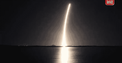 看!地月空间的太空垃圾撞上月球了:猎鹰9残骸以7倍音速砸出直径30米的撞击坑,释放能量相当于3吨TNT