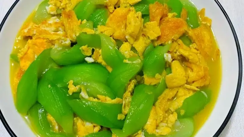 中伏天里，参与家常护心菜制作 跟着步骤享清爽不腻的美食体验安稳过伏