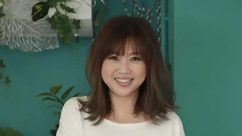 60岁TVB艺人梅小惠素颜晒近况 与好友相伴笑对单身生活引观众关注
