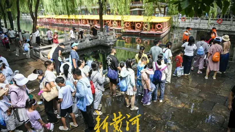 7月25日涌动泉城游泉打卡挑战赛开启 千余市民持护照寻访30处名泉集章玩得尽兴
