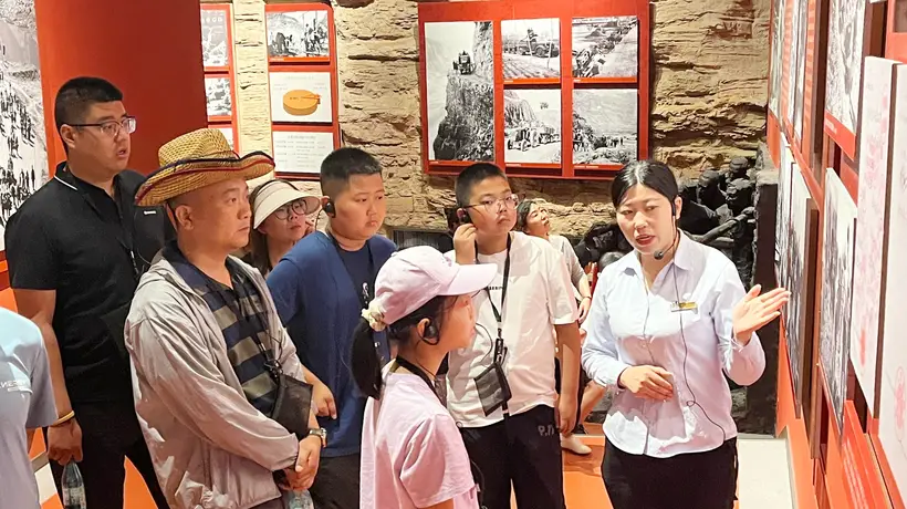 参观红旗渠纪念馆感受精神力量 多元活动让红色记忆可触可感