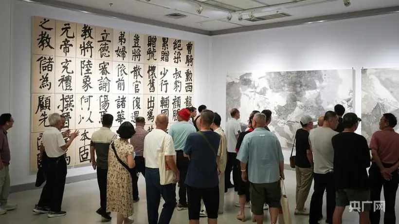 厦门观众沉浸式打卡觉山闻籁曾三凯书画展 多元展陈联动古今共赴墨音之约