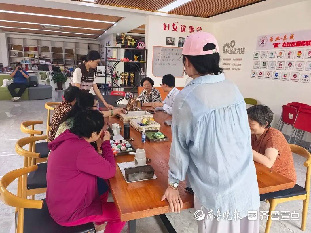 乐山小区社区开展非遗凝香露手作体验活动
