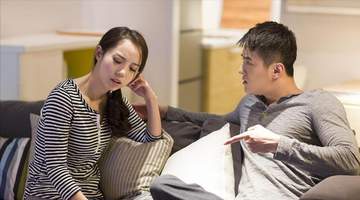 生活在刺鼻异味中却查不出缘由,女子察觉被婆婆联手丈夫欺瞒,抓准物证后决心讨回公道