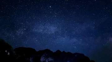 本溪夏夜的多元星野体验:露营烧烤泡温泉,和伙伴共赴山林河畔间的星河邀约