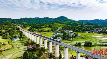 快来参与湖南文旅多元升级,专属旅游专列+汽车赛事等活动等你来体验