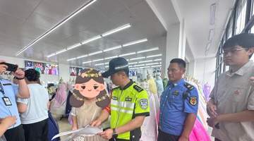 参与延吉民俗园整治行动 游客共享舒心游玩新体验