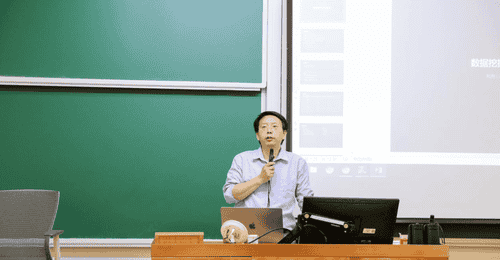 复旦学子出题,考问AI,也考问人