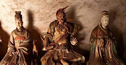 AI讲解员取代传统景点导游现象观察：晋城玉皇庙的科技与人文交融