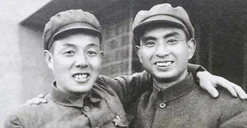 晃县警察局局长杨世明刺杀解放军司令员杨勇的行动为何叫停?见面后才知竟是自小相伴的堂弟
