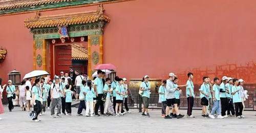 暑期出游热潮里 看旅行社的多元活动如何满足不同游客的参与需求