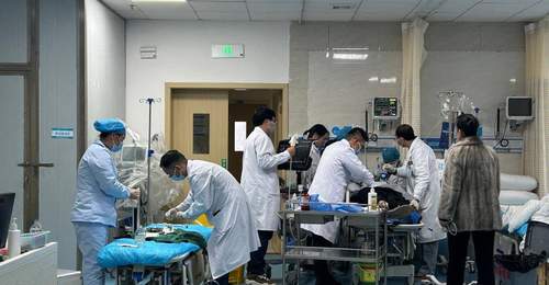 夏天带娃遇意外要小心 三类高发风险及急救要点家长快记牢