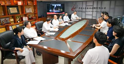 许勤到国有文艺院团调研