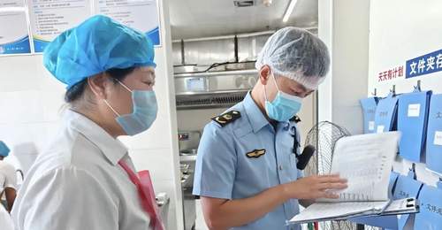 威海市市场监管局:织密网格 信用监管 同业共治 守护旅游旺季舌尖安全