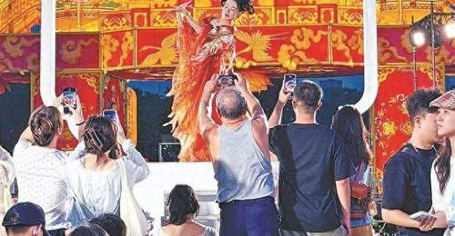 国风花灯越夜越美,园博苑花灯乐园焕新迎客