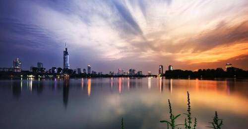水韵新江苏：古今交融的活力画卷
