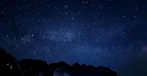 本溪夏夜的多元星野体验：露营烧烤泡温泉，和伙伴共赴山林河畔间的星河邀约