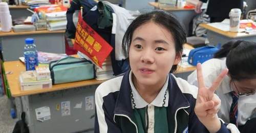 湖北脑瘫女孩刘心蕊以603分考入海南大学,将独自赴琼开启求学生活,校方定制暖心帮扶方案助力追梦