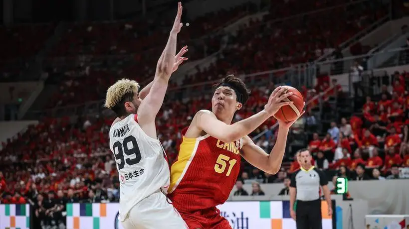 NBA首轮秀?!杨瀚森攻防两端迷失 近距离抛投三不沾