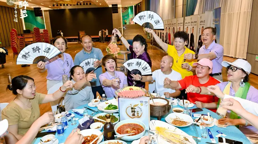 从“送客看世界”到“带酒回人间”——访嘉兴大自然国际旅游有限公司董事长方楚华(上)
