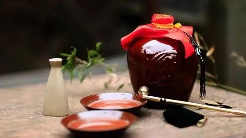 酱酒口感差异:苦涩与回甘的品鉴秘籍