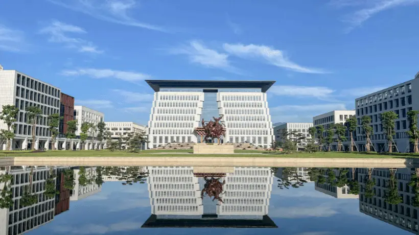 福耀科技大学王树国:“自负盈亏”的新型办学逻辑