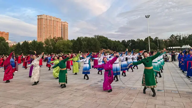 第二十一届“文明之光·海拉尔之夏”群众广场文化活动精彩启幕