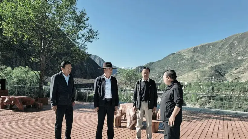 跟着苏增伟看通天河沿线文旅发展 探访古村落民宿品民俗享生态