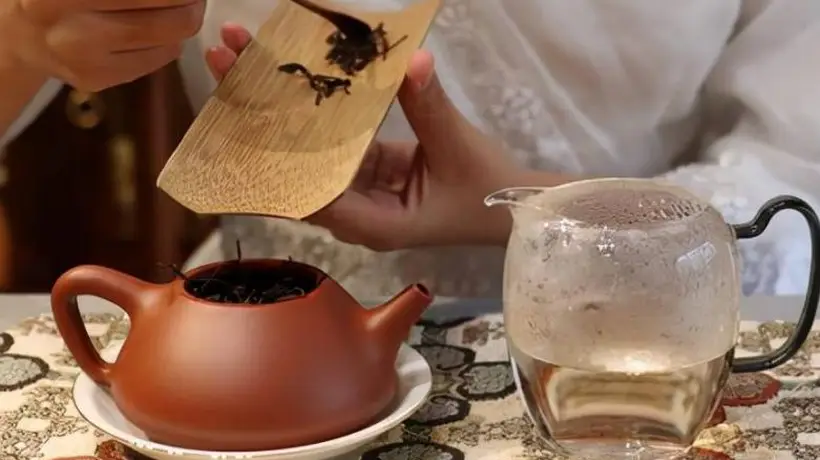 喝茶别踩坑！多类误区易伤身，这些健康知识你get到了吗？