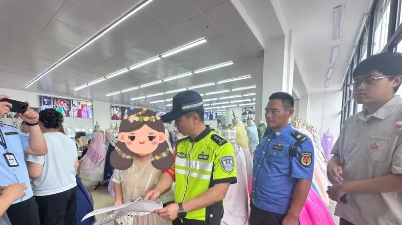 参与延吉民俗园整治行动 游客共享舒心游玩新体验