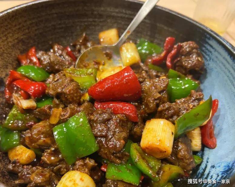 和朋友去吃自助餐时，尽量不要错过这3种食材，可以帮助你吃回本