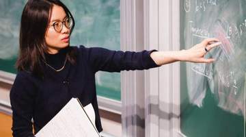 围观数学圈舆论风波:王虹获奖后没对立,网友凭流量挑刺韦东奕太外行