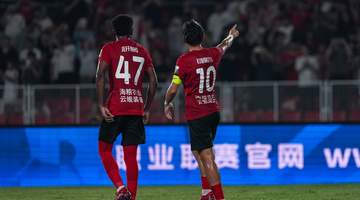 中超现场观赛体验拉满！热菲尼奥连斩、邦本宜裕点射传射 辽宁铁人主场3-1击败上海申花送对手三连败