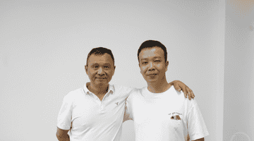 载“李要得”进藏的“黄色法拉利”运抵重庆,两位的哥感慨:这趟能吹一辈子