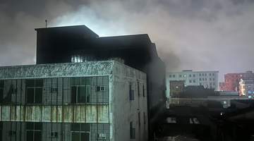 直击福建晋江鞋厂火灾现场:救援基本结束,火场勘验人员入场