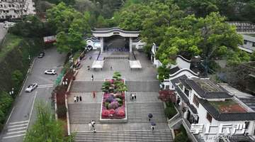 岳麓山景区东门提质升级动工,预计9月底焕新迎客