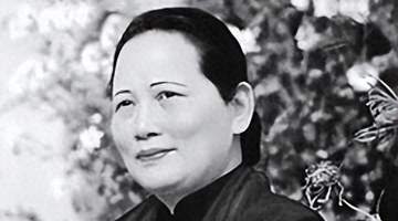 宋庆龄晚年忆毛主席 坦言纪念碑八字寄家国情怀