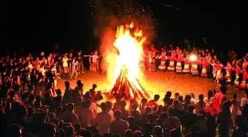 来大理12县市火把节凑热闹!多元民俗体验、篝火晚会,这份参与感拉满的活动指南快收下