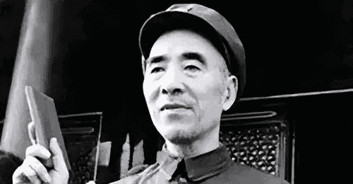 彭德怀庐山被批判,为何一野的将领噤若寒蝉,鸣冤的都是四野的人