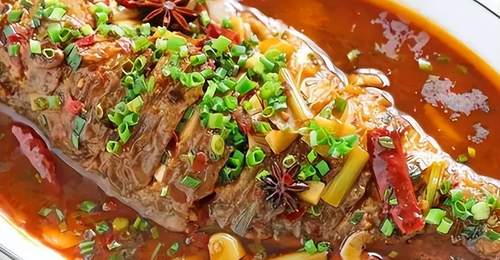 炖鱼肉想要好吃,记得放这3个香料,鲜嫩十足,天天吃都不腻
