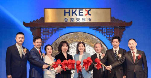 富士康打工妹拿下中国女首富,身家855亿