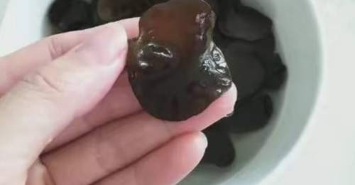 厨房小白必看！12种干货食材清洗泡发妙招 木耳蘑菇海蜇鱿鱼海带全涵盖 上手简单不踩坑