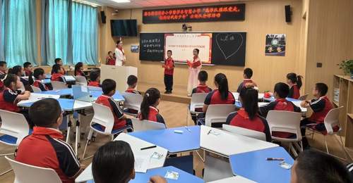 跨越千里山海 天山两地学子云端相聚心连心