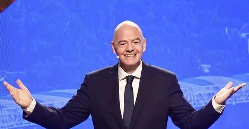 国际足联主席涉嫌违反中立原则或被投诉,被指与特朗普关系过密,两人通话暂缓红牌停赛