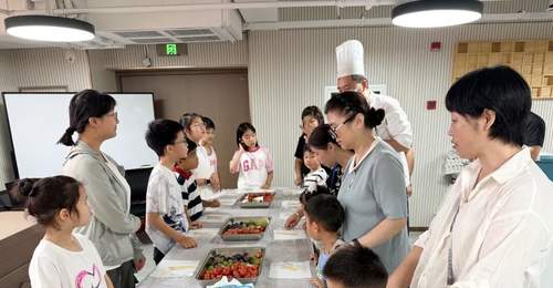 【幸福新桥】甜蜜一夏,巧手制糖——艺嘉居民区开展糖葫芦手工制作活动