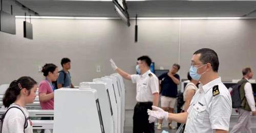 上海邮轮暑运高峰单日出入境破2.6万人次,海关科技赋能“通得快、管得好”